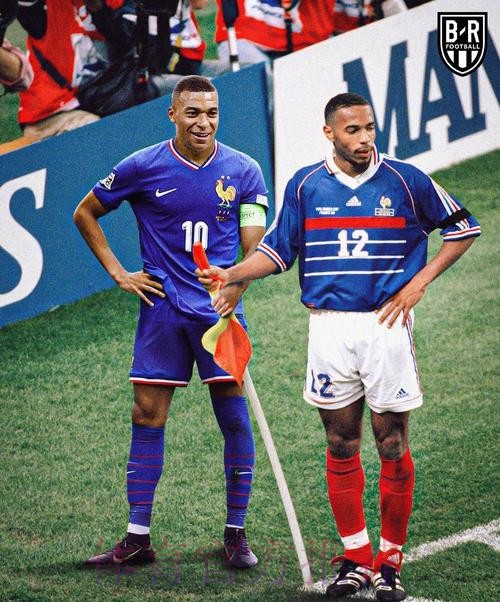 姆巴佩鼓动队友离场 德科：我们应尽量保持大度